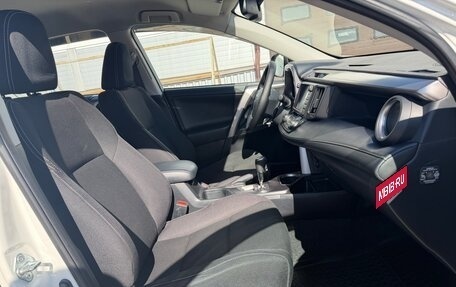 Toyota RAV4, 2017 год, 2 300 000 рублей, 12 фотография