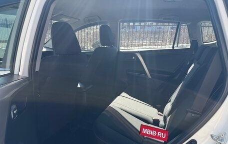 Toyota RAV4, 2017 год, 2 300 000 рублей, 16 фотография