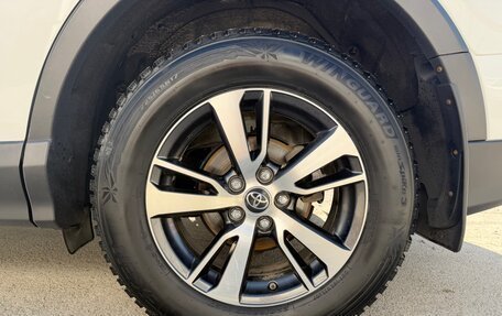 Toyota RAV4, 2017 год, 2 300 000 рублей, 19 фотография