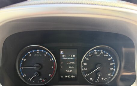 Toyota RAV4, 2017 год, 2 300 000 рублей, 23 фотография