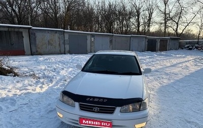 Toyota Camry V40, 2001 год, 500 000 рублей, 1 фотография