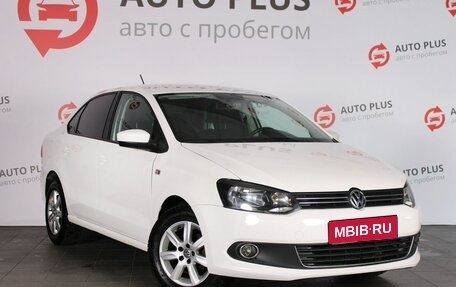 Volkswagen Polo VI (EU Market), 2013 год, 930 000 рублей, 1 фотография