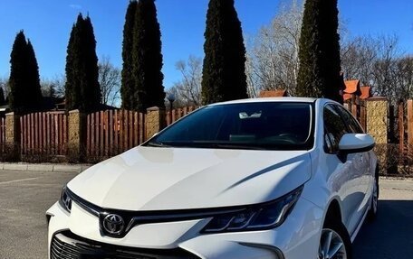 Toyota Corolla, 2022 год, 1 690 000 рублей, 2 фотография