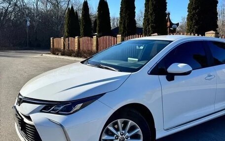 Toyota Corolla, 2022 год, 1 690 000 рублей, 5 фотография