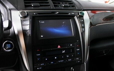 Toyota Camry, 2016 год, 2 250 000 рублей, 10 фотография