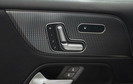 Mercedes-Benz GLB, 2020 год, 3 040 000 рублей, 15 фотография