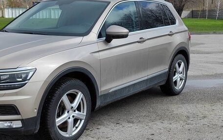 Volkswagen Tiguan II, 2017 год, 2 675 000 рублей, 4 фотография