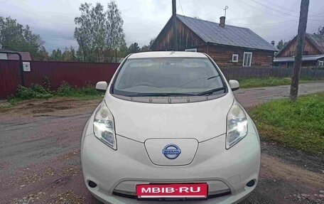 Nissan Leaf I, 2012 год, 548 000 рублей, 2 фотография