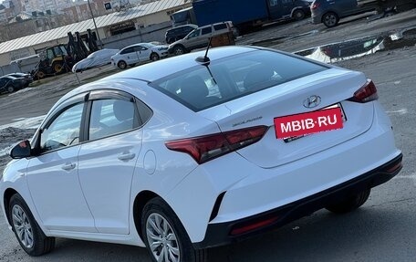 Hyundai Solaris II рестайлинг, 2021 год, 1 365 000 рублей, 2 фотография