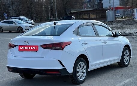 Hyundai Solaris II рестайлинг, 2021 год, 1 365 000 рублей, 5 фотография