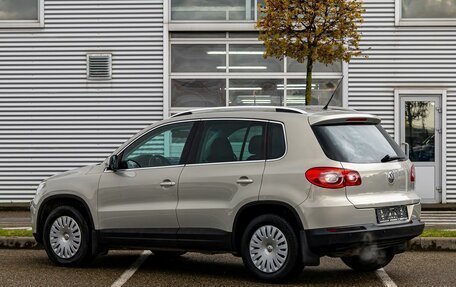 Volkswagen Tiguan I, 2010 год, 1 095 000 рублей, 4 фотография