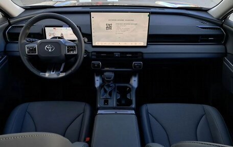 Toyota RAV4, 2026 год, 5 000 000 рублей, 9 фотография