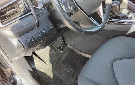 Toyota Camry, 2020 год, 3 300 000 рублей, 10 фотография