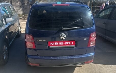 Volkswagen Touran III, 2007 год, 370 000 рублей, 2 фотография