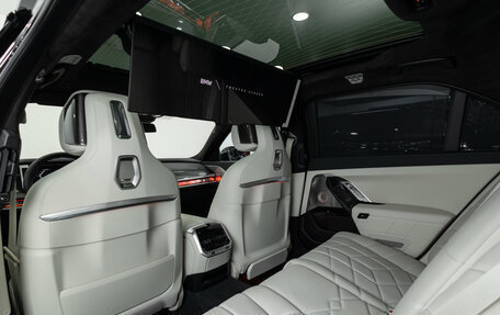 BMW 7 серия, 2025 год, 18 490 000 рублей, 26 фотография