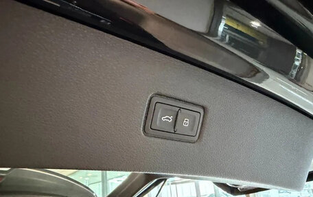 Audi SQ7, 2025 год, 18 500 000 рублей, 17 фотография