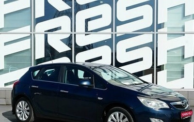 Opel Astra J, 2010 год, 700 000 рублей, 1 фотография