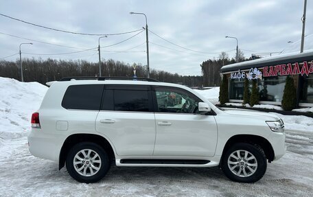 Toyota Land Cruiser 200, 2017 год, 6 700 000 рублей, 7 фотография