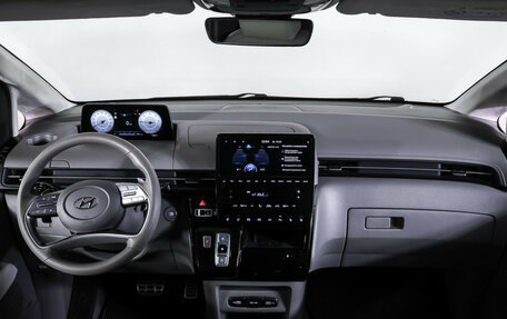 Hyundai Staria, 2022 год, 4 900 000 рублей, 18 фотография
