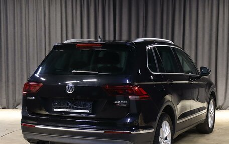 Volkswagen Tiguan II, 2017 год, 1 999 000 рублей, 2 фотография