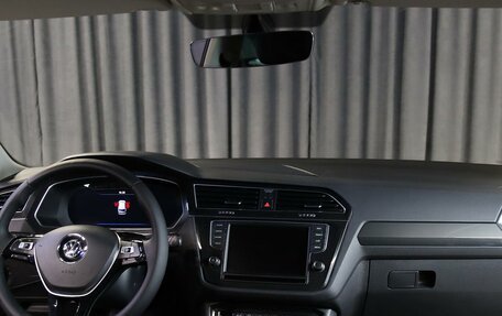 Volkswagen Tiguan II, 2017 год, 1 999 000 рублей, 5 фотография