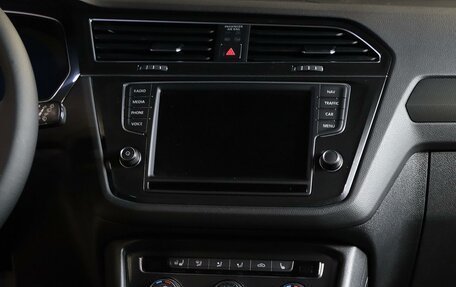 Volkswagen Tiguan II, 2017 год, 1 999 000 рублей, 8 фотография