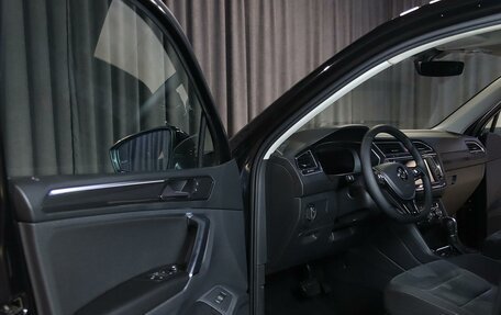 Volkswagen Tiguan II, 2017 год, 1 999 000 рублей, 7 фотография