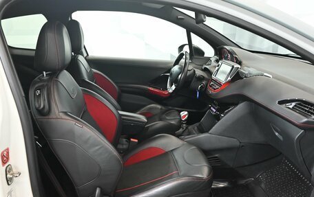 Peugeot 208 GTi I рестайлинг, 2014 год, 950 000 рублей, 11 фотография