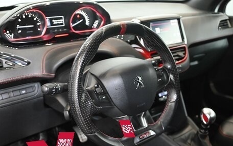 Peugeot 208 GTi I рестайлинг, 2014 год, 950 000 рублей, 13 фотография