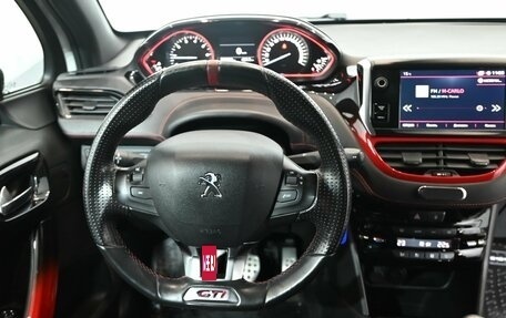Peugeot 208 GTi I рестайлинг, 2014 год, 950 000 рублей, 12 фотография