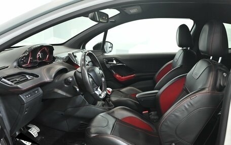 Peugeot 208 GTi I рестайлинг, 2014 год, 950 000 рублей, 10 фотография