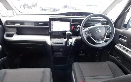 Honda Stepwgn IV, 2021 год, 2 000 123 рублей, 14 фотография