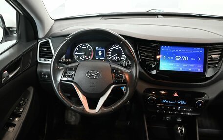 Hyundai Tucson III, 2017 год, 2 350 000 рублей, 12 фотография