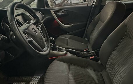 Opel Astra J, 2010 год, 700 000 рублей, 7 фотография