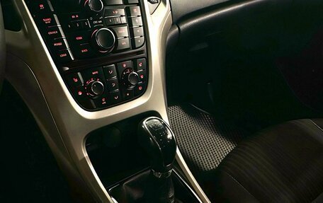 Opel Astra J, 2010 год, 700 000 рублей, 9 фотография