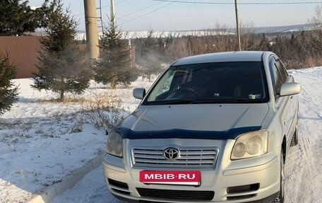 Toyota Avensis III рестайлинг, 2004 год, 620 000 рублей, 2 фотография