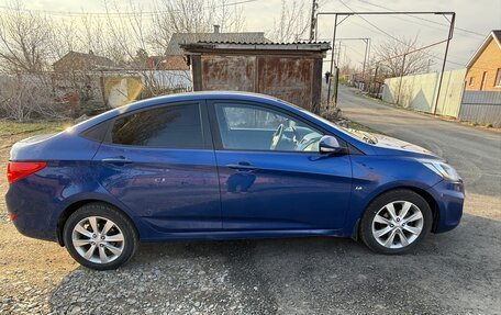 Hyundai Solaris II рестайлинг, 2012 год, 840 000 рублей, 3 фотография