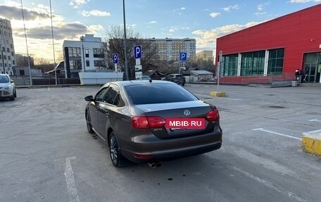 Volkswagen Jetta VI, 2012 год, 870 000 рублей, 8 фотография