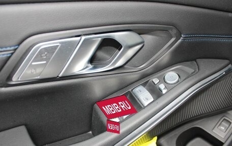 BMW 3 серия, 2025 год, 3 950 000 рублей, 10 фотография