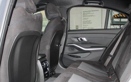 BMW 3 серия, 2025 год, 3 950 000 рублей, 35 фотография