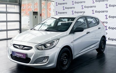 Hyundai Solaris II рестайлинг, 2014 год, 990 000 рублей, 2 фотография