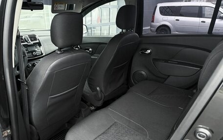 Renault Logan II, 2014 год, 750 000 рублей, 12 фотография