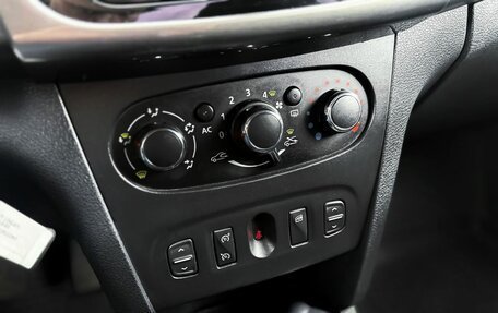 Renault Logan II, 2014 год, 750 000 рублей, 17 фотография