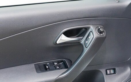 Volkswagen Polo VI (EU Market), 2011 год, 637 900 рублей, 10 фотография