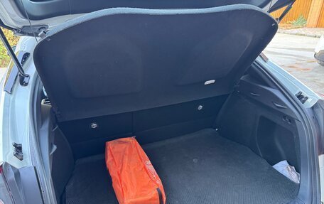 Toyota C-HR I рестайлинг, 2018 год, 2 300 000 рублей, 7 фотография