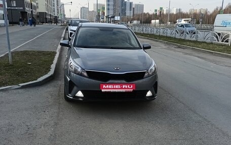 KIA Rio IV, 2021 год, 1 760 000 рублей, 3 фотография