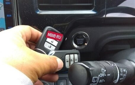 Honda Stepwgn IV, 2015 год, 1 950 000 рублей, 10 фотография