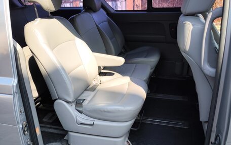 Hyundai Grand Starex Grand Starex I рестайлинг 2, 2017 год, 2 800 000 рублей, 12 фотография