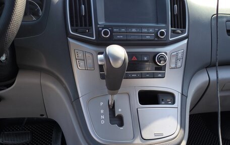 Hyundai Grand Starex Grand Starex I рестайлинг 2, 2017 год, 2 800 000 рублей, 14 фотография