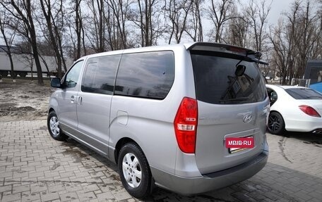 Hyundai Grand Starex Grand Starex I рестайлинг 2, 2017 год, 2 800 000 рублей, 6 фотография